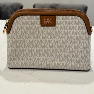 Small Michael Kors logo crossbody purse